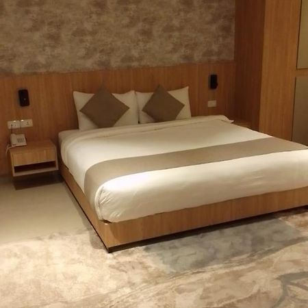 Gardens Hotel Amman Ngoại thất bức ảnh
