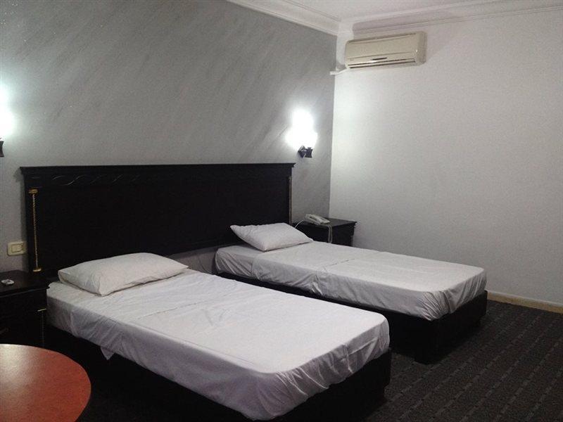 Gardens Hotel Amman Ngoại thất bức ảnh